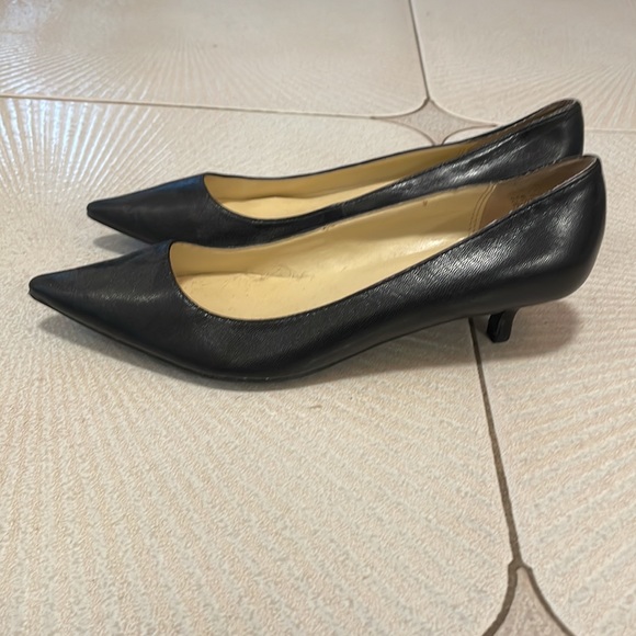 Ralph Lauren kitten heels nwt - Picture 2 of 3